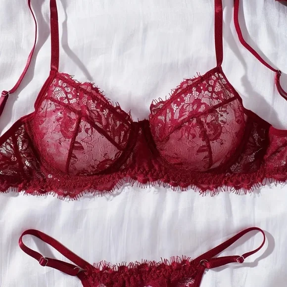 Sexy Lace Lingerie in Deep Red - Picture 4 of 5